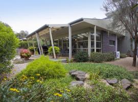 Purfect Purnell, holiday home in Anglesea