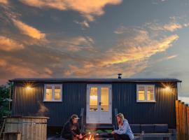 Inglewood Shepherd's Huts, hotel di Penrith