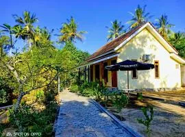 Villa Mertua Pulau Merah