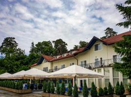 Dumbrava Sibiului, Hotel in Hermannstadt