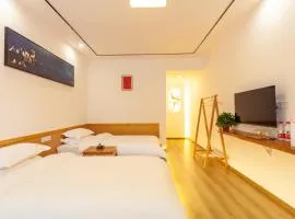 ManBuYunDuan.Theme Inn
