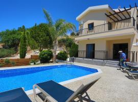 Villa Melisos, hotel s bazénem v destinaci Lyso