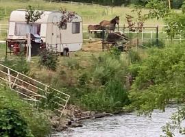 Ubytování v karavanu, campsite in Bžany