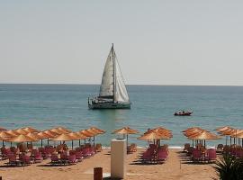Studios Magda, hotel with parking in Paralia Vrachou