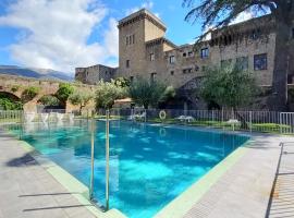 Parador de Jarandilla de la Vera, hotel v mestu Jarandilla de la Vera