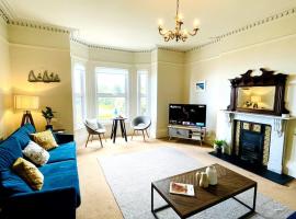 Lottie's Lookout, Ventnor with fantastic Sea Views