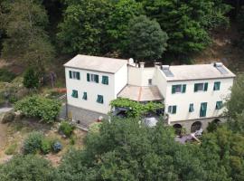 Villa Maia, hostal o pensión en Neirone