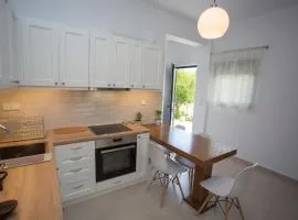 George‘s Place Kastrosikia