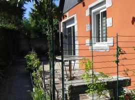 Gîte Leval, 3 pièces, 6 personnes - FR-1-510-177 – domek wiejski w mieście Maroilles