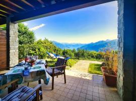 Marta flat, mountain and lake view, Bellagio, renta vacacional en Civenna