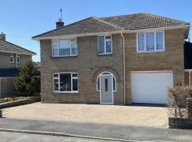 Modern 4 bedroom house in Weymouth Sunny Corner