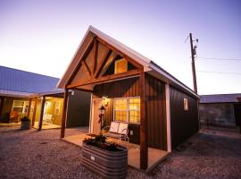 Knotty Squirrel Cabins, self catering accommodation in Mountain View