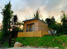 Swan Cabin, chalet de montaña en Swanlinbar