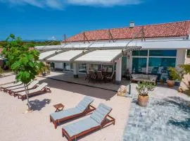 Beachfront Paladina holiday home