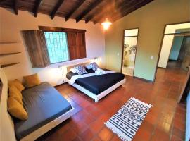 Finca Hostal Bolivar - Casa Quinta, хостел в Минка