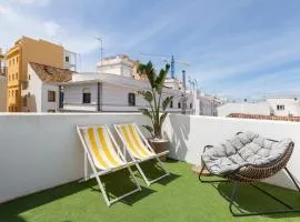 Enjoy Estepona at our Fully equipped 2BR Town House, Beach- 1MIN