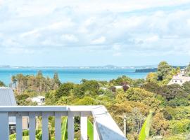 Skomer House, holiday home in Oneroa