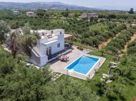 Villa Guinevere-with Private Pool