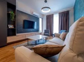 Luxury modern apartment 8min walk from beach in Becici