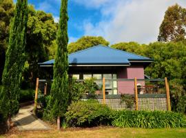 Waterfall Cottages, lodge in Margaret River Town