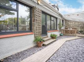 Brewery Cottage, hotel in Pontfaen