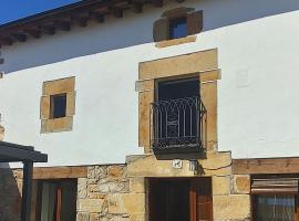 Casa del Medio, iseteenindusega majutus sihtkohas Fuentecantos