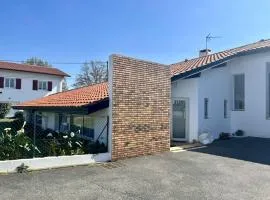 Appartement T2 Bis avec jardin privé et tout confort à Cambo-les-Bains - FR-1-495-21