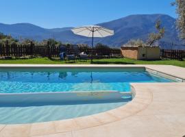 Casa Rural Cortijo El Potro, hotel in Órgiva