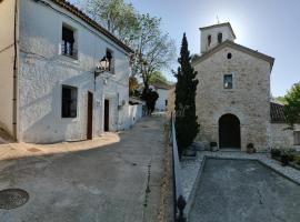 Casa del Maestro, cabaña o casa de campo en Olmeda de las Fuentes