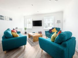 Modern Ground Floor Apartment in Tornagrain, hotel near Inverness Airport - INV, 