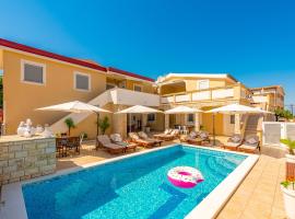 Villa Karmen - Poolhouse – hotel w mieście Vir