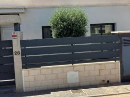 Inviting 3-Bed House in Orihuela Costa Alicante, котедж у місті Плайяс-де-Оріуела