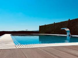 Villa Black&White, hotel in Kastel Sucurac