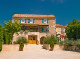 Villa Ca'Pietra, rustic stone house, hotel v Malinski