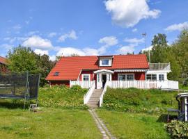 Beautiful Home In Tenhult With Lake View, holiday home in Tenhult