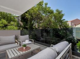 Central Makarska - Apartments Šantrić, hotel v Makarski