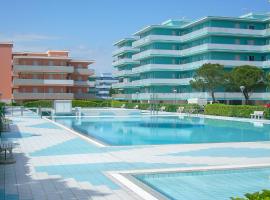 Beautiful Apartment In Bibione With Outdoor Swimming Pool, דירה בביביונה