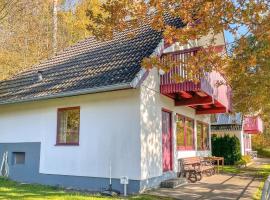 Ferienhaus 12 In Kirchheim, hotel v mestu Reimboldshausen