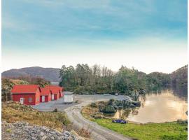 Gorgeous Home In Lyngdal With Kitchen, puhkemajutus sihtkohas Lyngdal