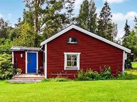 Awesome Home In Dalahusby With Kitchen, vacation rental in Dala Husby