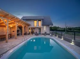 Villa Nesa - beautiful guest house at continental Croatia with Outdoor swimming pool, Sauna and 3 Bedrooms