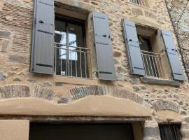 Appartements neufs avec garages dans maison de village
