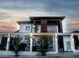 Eden House, hotel din Costineşti