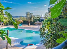 Beautiful Home In Estepa With Outdoor Swimming Pool, Wifi And 2 Bedrooms, viešbutis mieste Estepa