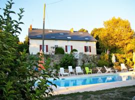 Le Cerisier, casa o chalet en Saint-Symphorien-de-Marmagne