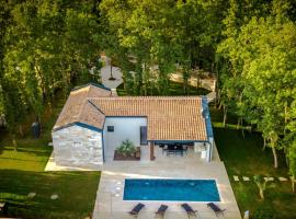 Casa Bosca with heated pool, vila v mestu Sveti Petar u Šumi