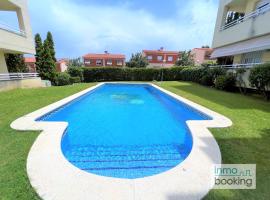 Ático Green , con Piscina , Barbacoa y parking, hotel in Salou