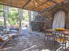 3 Bedroom Stunning Home In Pantelleria, holiday home in Pantelleria