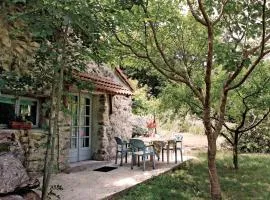 1 Bedroom Nice Home In Mayres