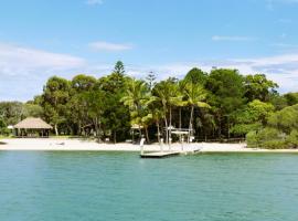 Coomera Houseboats, hotel in Gold Coast